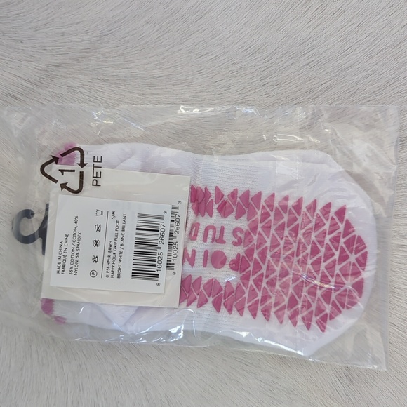 New Pointe Studio Grip Socks - Picture 2 of 2